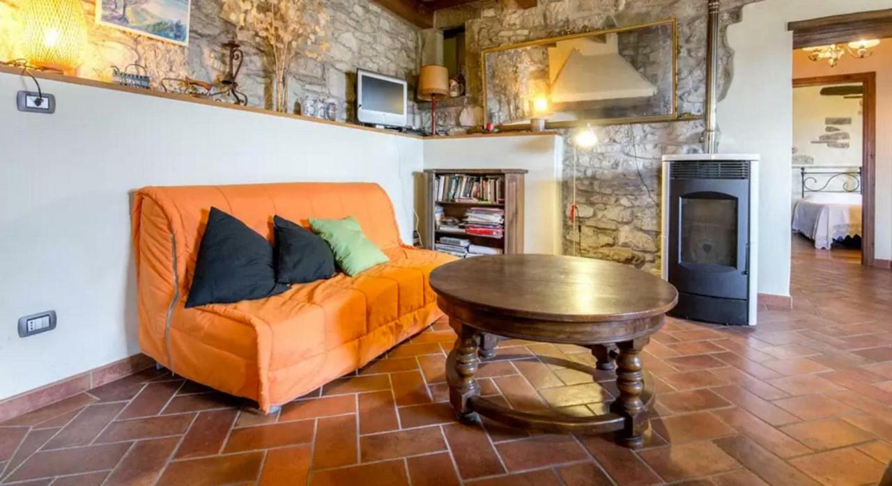 Casa Mazzocchi Vista Su Poppi Βίλα Εξωτερικό φωτογραφία